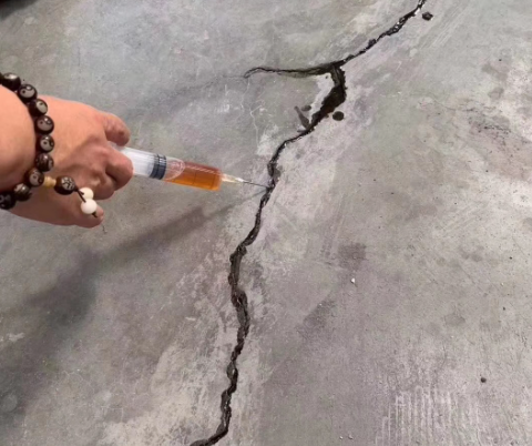 清水河混凝土裂缝修补技术详解​